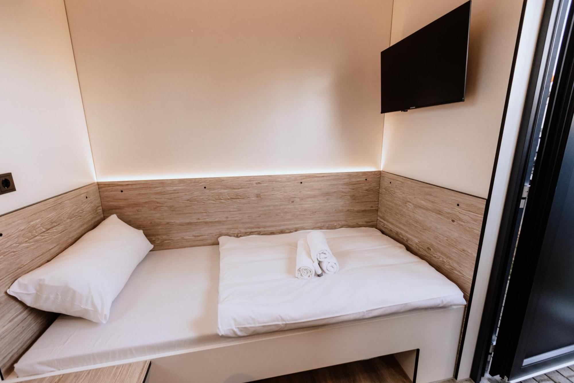 Hotel Roatel Emden A31 My-Roatel-Com Esterno foto